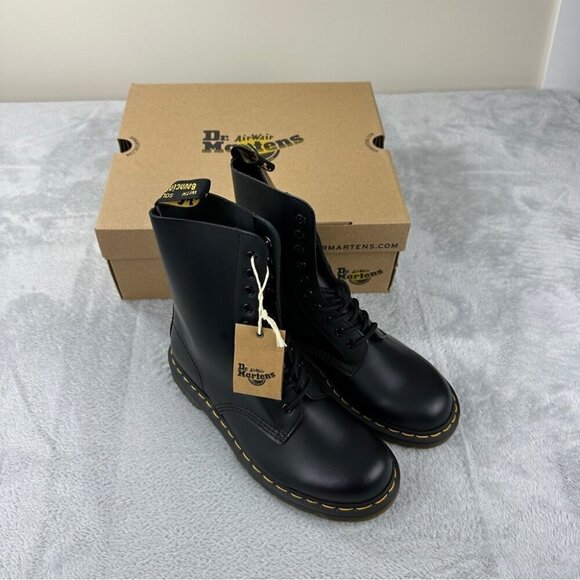 Dr Martens NWT 1490 Smooth Black Leather Mid Calf Boots 6.5 UK/40 EU/7.5… - Picture 1 of 16